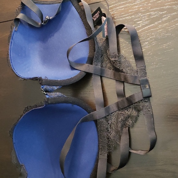 Front closure blue and black lace bra with detailed back - Picture 2 of 3